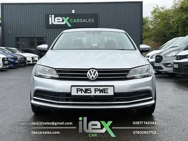 Used VW Jetta SE 150 HP (110 kW) 2015 Silver Sedan