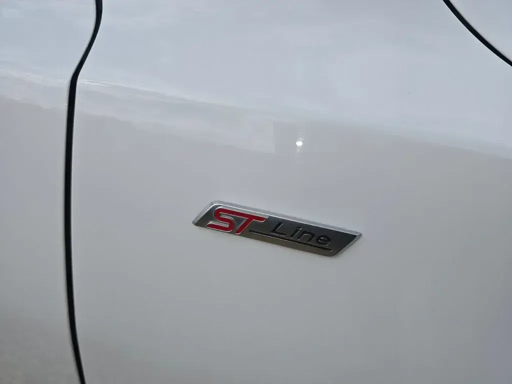 Used Ford Focus ST-Line 120 HP (88 kW) 2020 White Hatchback