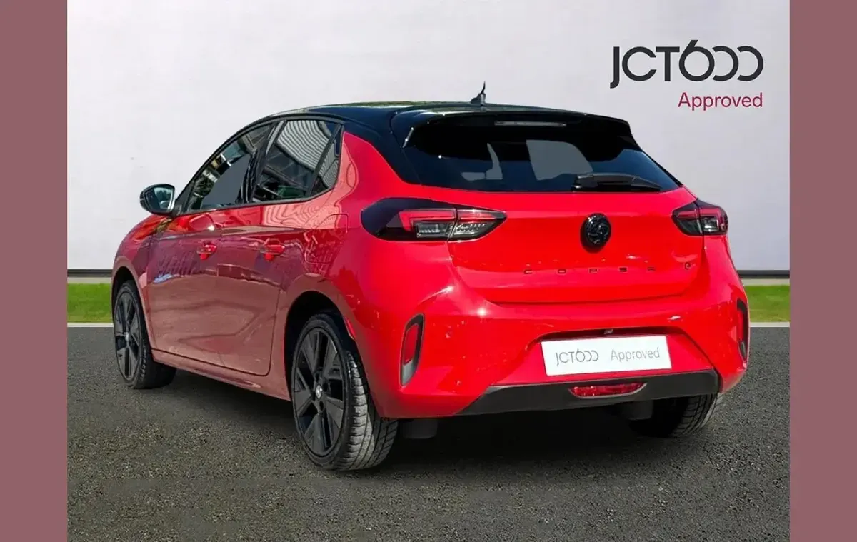Used Vauxhall Corsa-e Edition 100 kW (136 HP) 2022 Red Hatchback