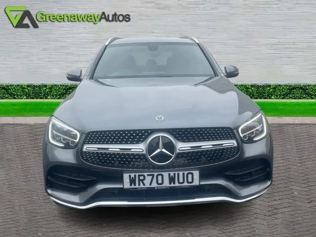 Usado Mercedes GLC220 AMG line 194 HP (142 kW) 2021 Cinzento SUV