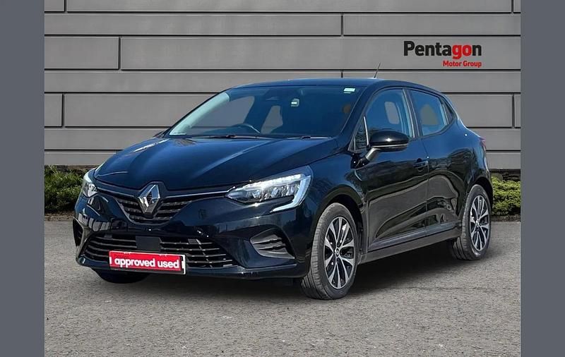 Used Renault Clio V Iconic 88 HP (64 kW) 2022 Black Hatchback