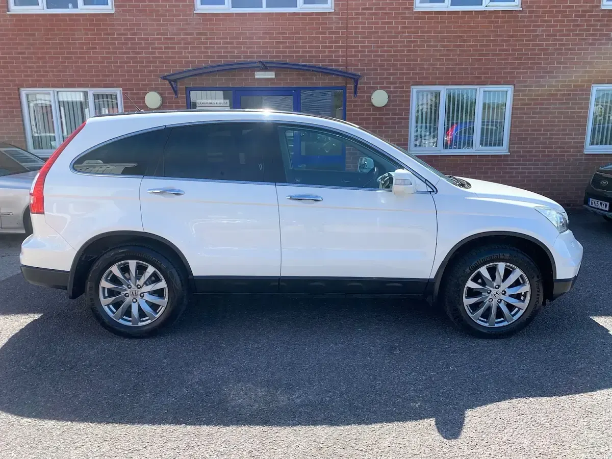 Used Honda CR-V ES 150 HP (110 kW) 2011 White SUV