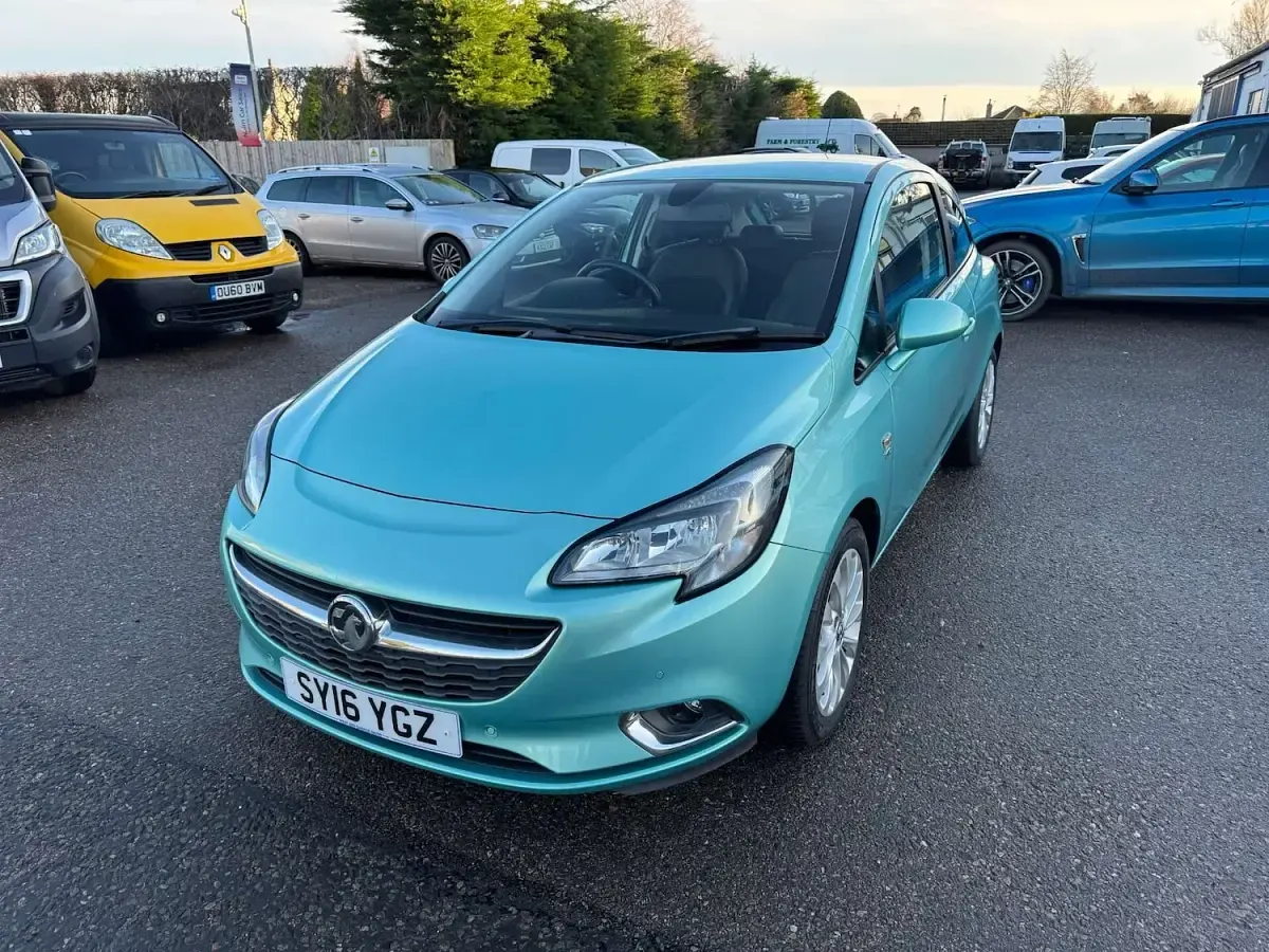 Used Vauxhall Corsa 88 HP (64 kW) 2016 Green Hatchback
