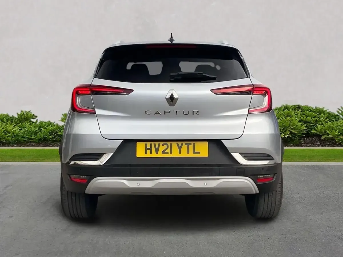 Second-hand Renault Captur Version S 91 CP (66 kW) 2021 Gri SUV