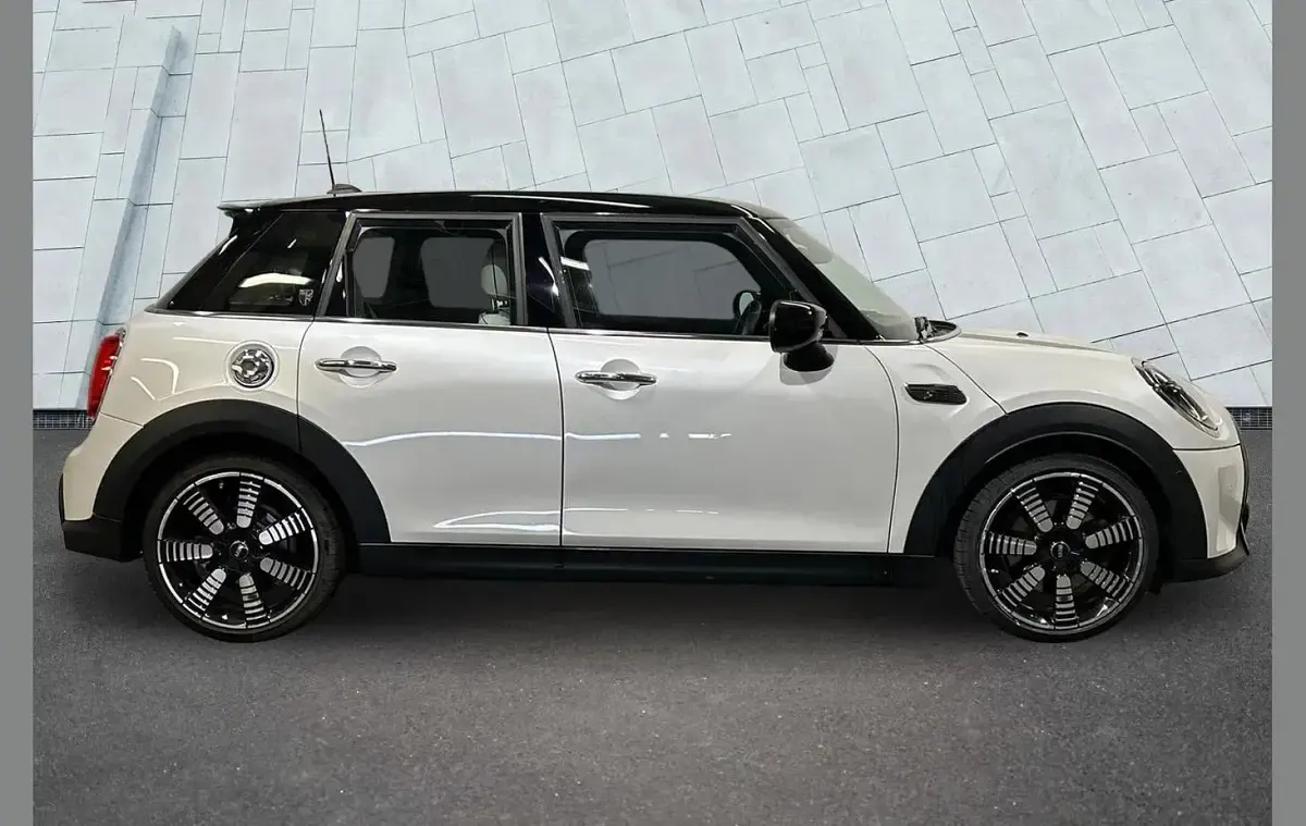 Usado Mini Cooper S Exclusive 176 HP (129 kW) 2023 Branco Citadino