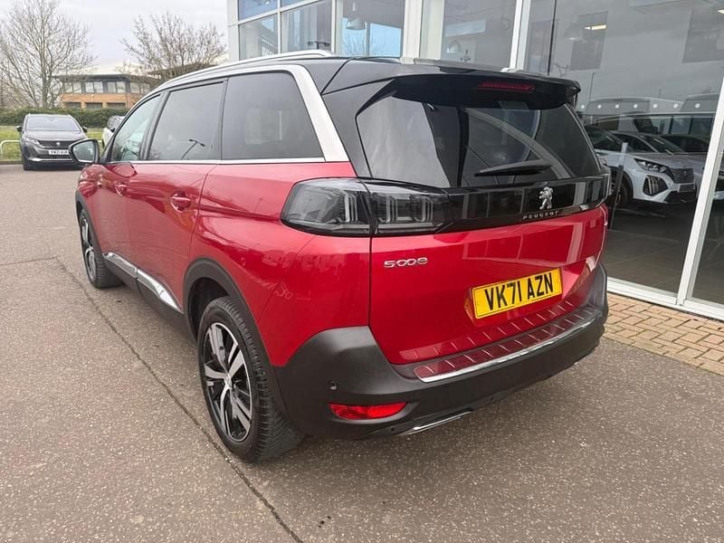 Used Peugeot 5008 GT 180 HP (132 kW) 2022 Red SUV