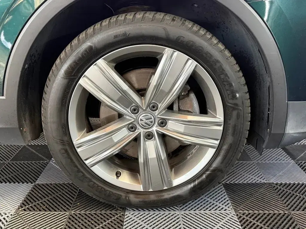 Used VW Tiguan SEL 190 HP (139 kW) 2018 Green SUV
