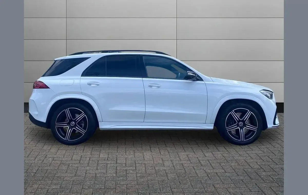 Used Mercedes GLE450 AMG Urban 389 HP (286 kW) 2025 White SUV