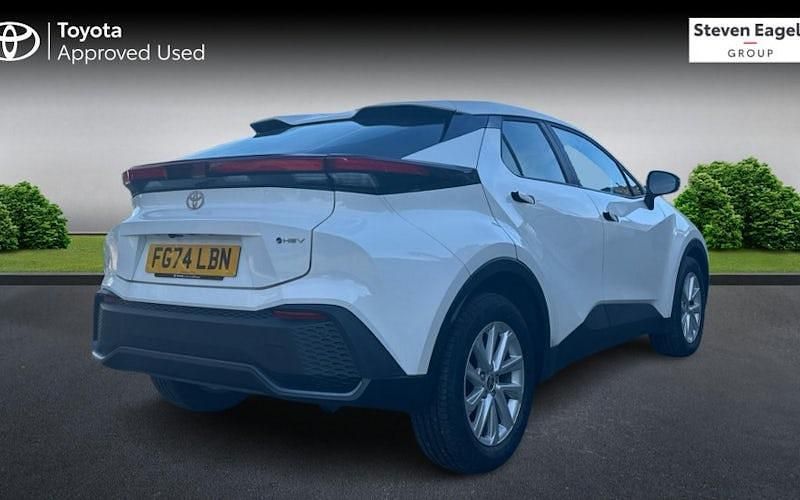 Used Toyota C-HR 140 HP (102 kW) 2026 SUV