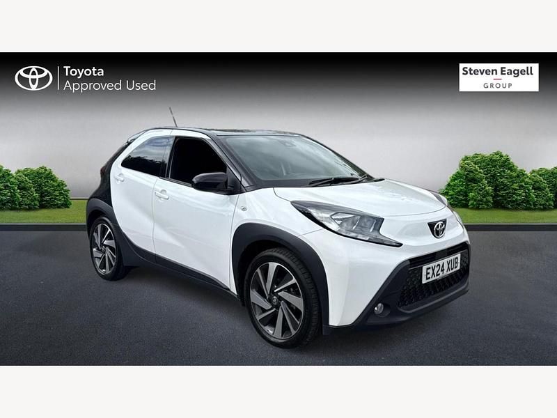 White Used 2024 Toyota Aygo X SUV | £14,226 - Image 1/3