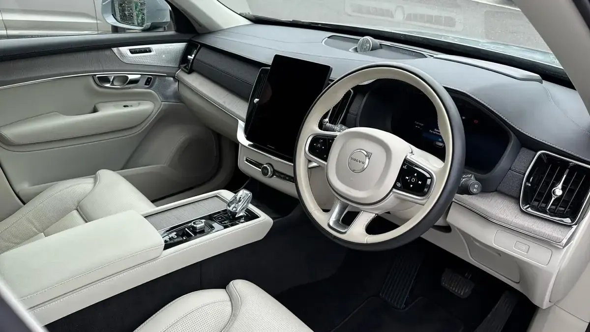 Used Volvo XC90 Ultra 455 HP (334 kW) 2025 Grey SUV