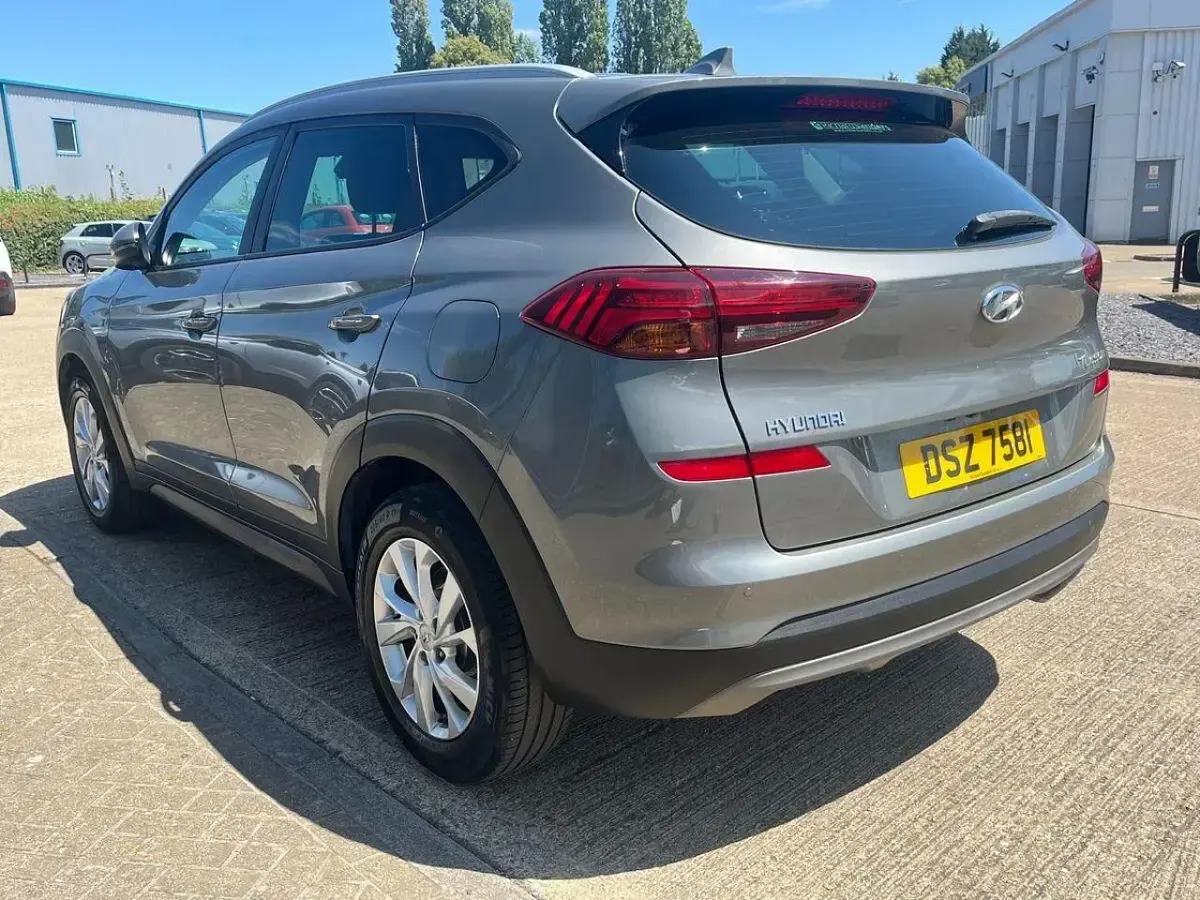 Used Hyundai Tucson SE 175 HP (128 kW) 2019 Grey SUV
