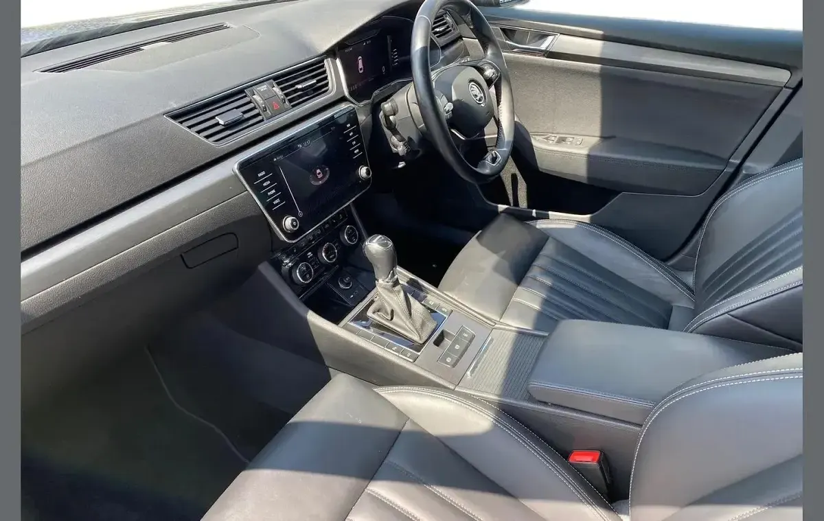 Used Skoda Superb SE L 147 HP (108 kW) 2022 Black magic pearl effect Estate