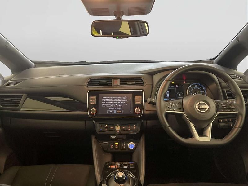 Used Nissan Leaf N-Connecta 110 kW (150 HP) 2023 Blue Hatchback