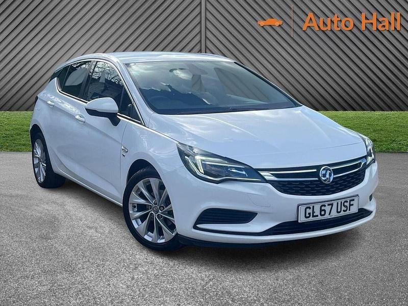 Used Vauxhall Astra 2017 White Hatchback