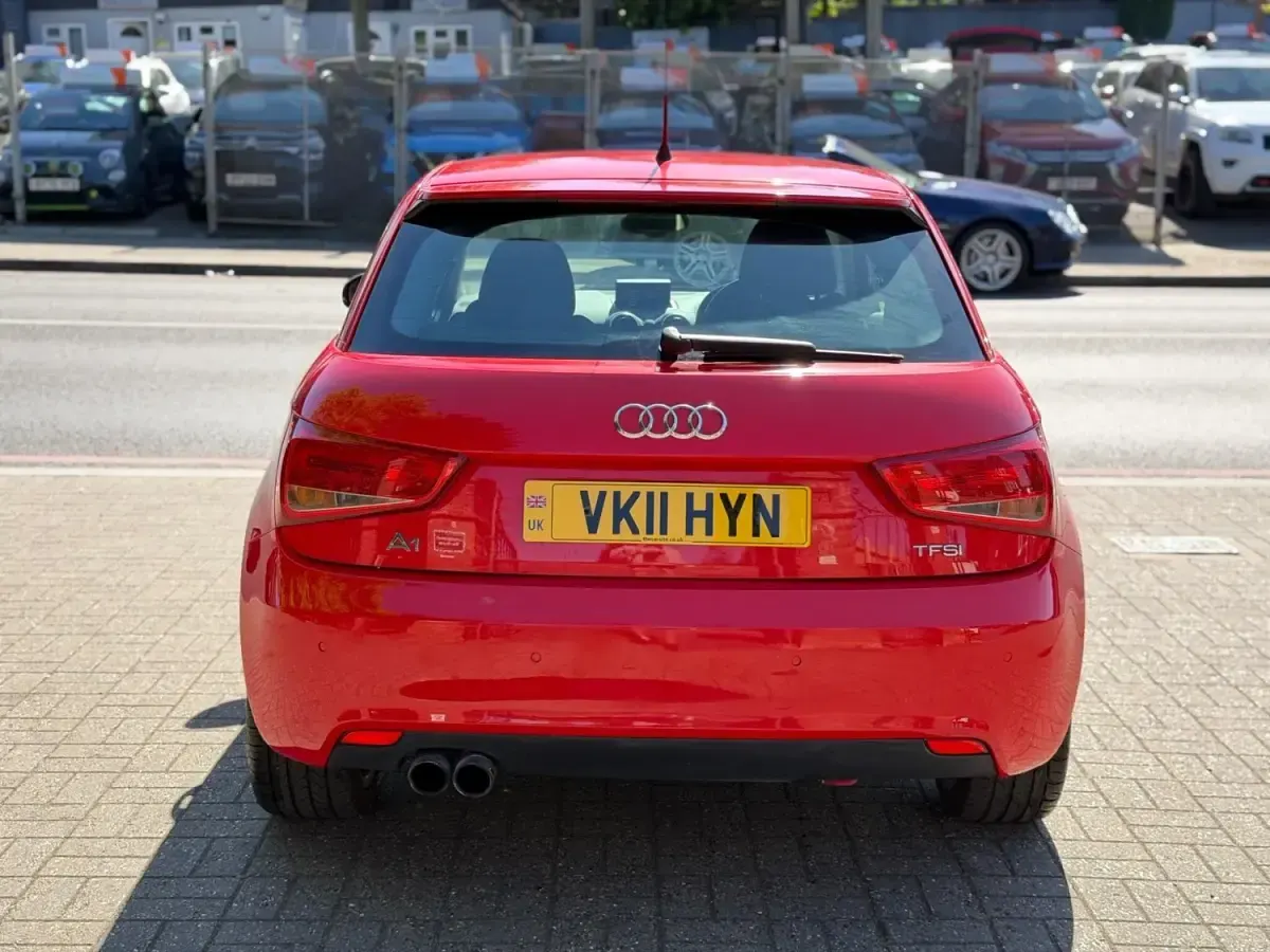 Begagnad Audi A1 Sport 2011 Röd Halvkombi