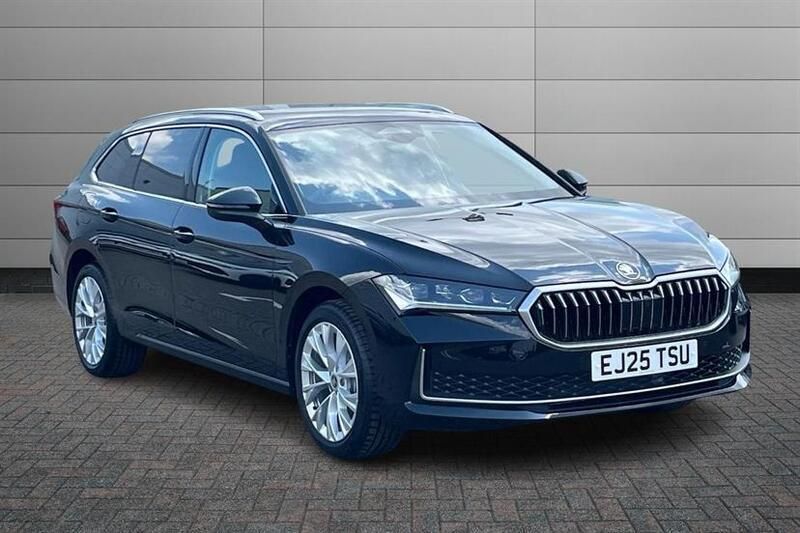 Midnight black New 2025 Skoda Superb SE L Estate | £32,990 (Good price) - Image 1/4