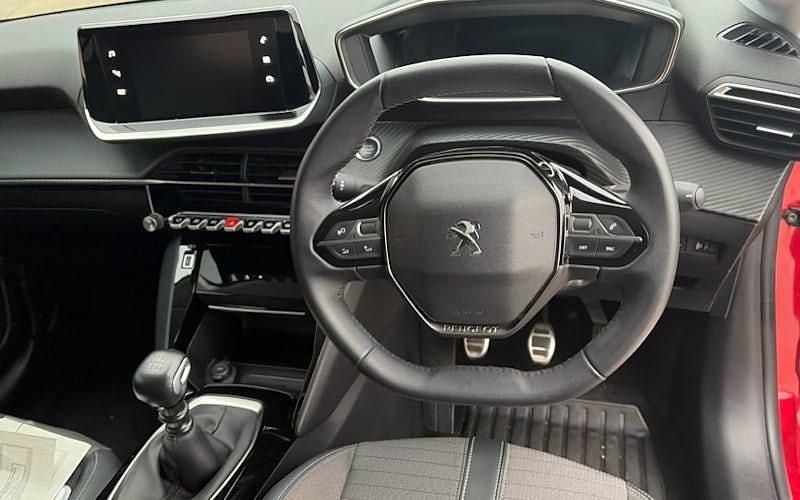 Used Peugeot 208 Allure+ 102 HP (75 kW) 2023 Red Hatchback