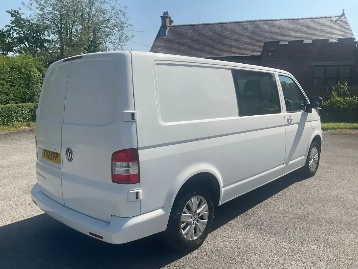 Used VW T5 140 HP (102 kW) 2012 White Van