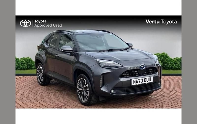 Used Toyota Yaris Cross 113 HP (83 kW) 2024 Grey SUV