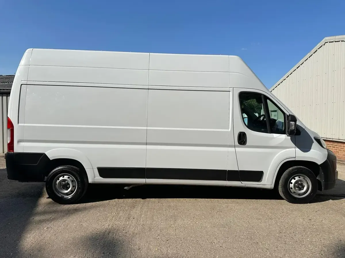 Used Peugeot Boxer 2025 White Van