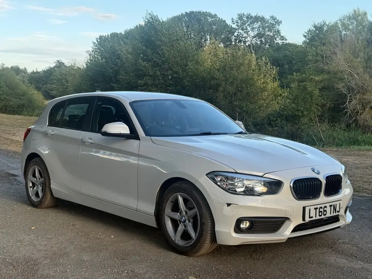 Used BMW 116 Efficient Dynamics 2016 White Hatchback