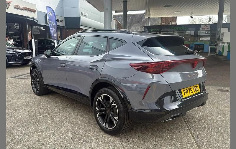 Usado Cupra Formentor 147 CV (108 kW) 2025 Gris SUV