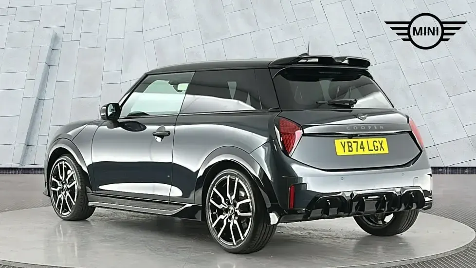 Used Mini Cooper Hatch 154 HP (113 kW) 2024 Grey Hatchback