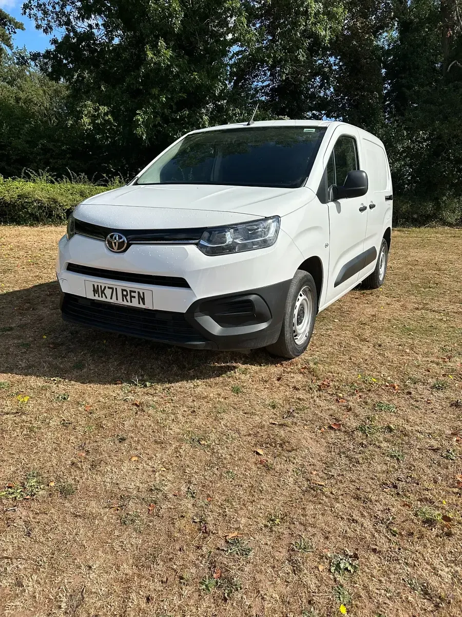 Used Toyota Proace Active 120 HP (88 kW) 2021 White MPV