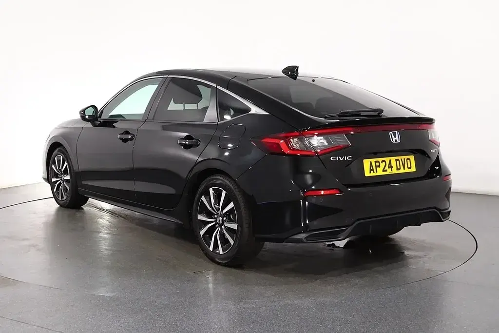 Używany Honda Civic Elegance 2024 Czarny Hatchback