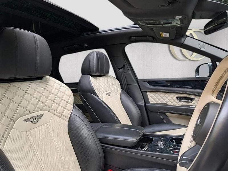 Used Bentley Bentayga 549 HP (403 kW) 2019 Grey SUV