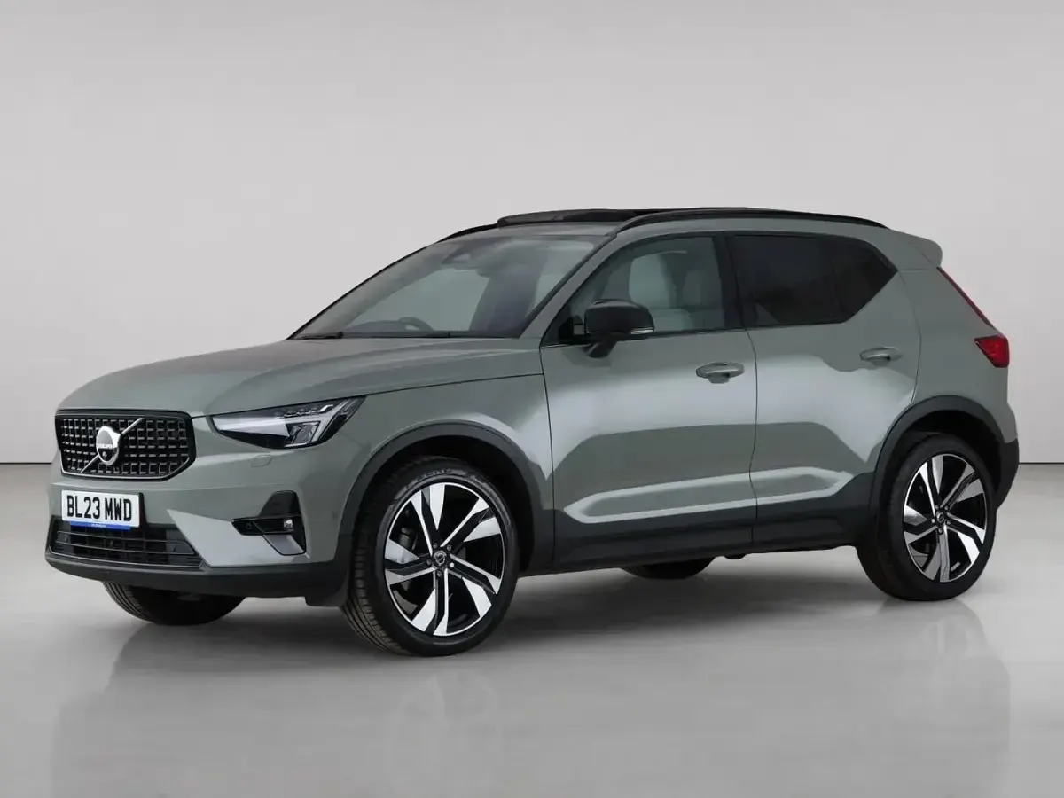 Used Volvo XC40 Ultimate 2023 Green SUV