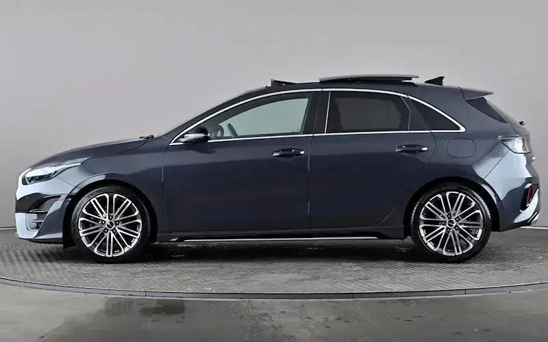 Begagnad Kia Ceed GT-Line S 160 HK (117 kW) 2023 Grå Halvkombi
