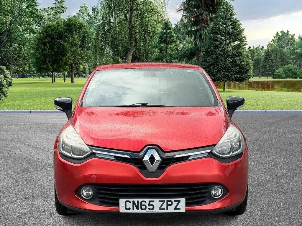 Used Renault Clio Dynamique 90 HP (66 kW) 2015 Red Hatchback