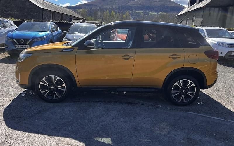 Used Suzuki Vitara SZ5 140 HP (102 kW) 2019 Yellow SUV
