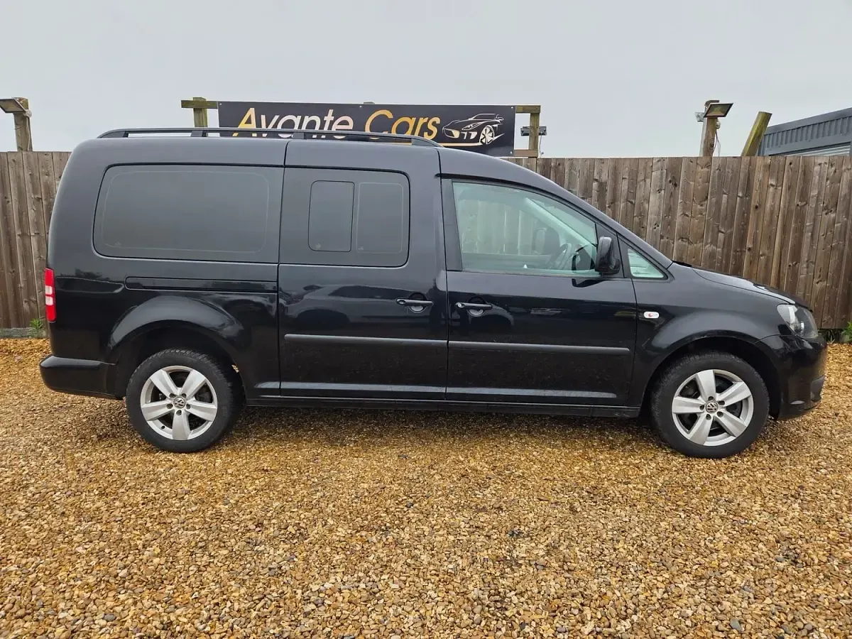 Used VW Caddy Life 140 HP (102 kW) 2014 Black MPV