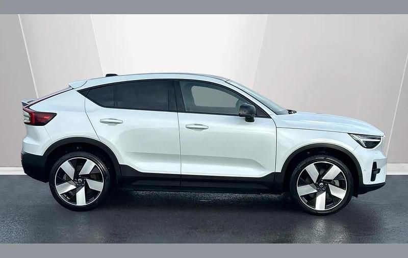 Used Volvo C40 Ultimate 169 kW (231 HP) 2022 White SUV