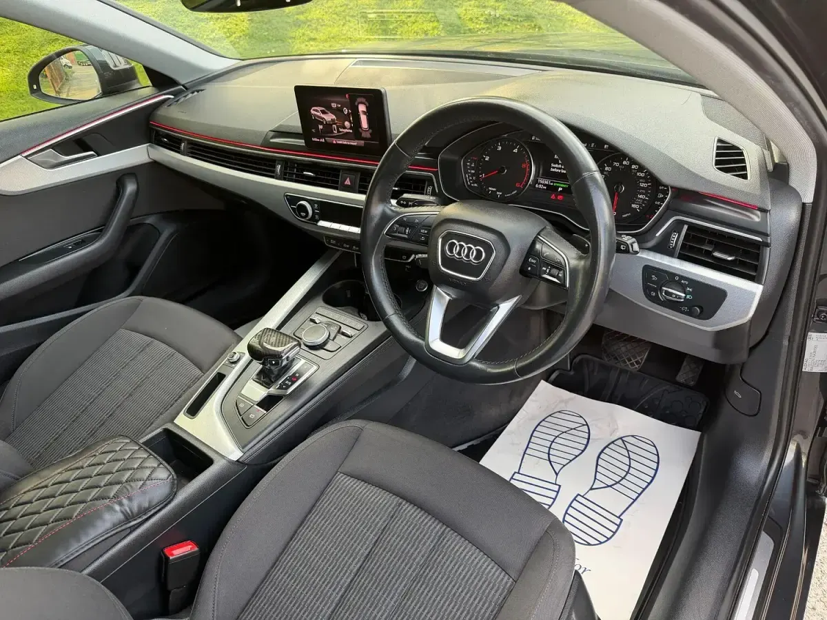 Used Audi A4 Comfort 150 HP (110 kW) 2019 Grey Estate