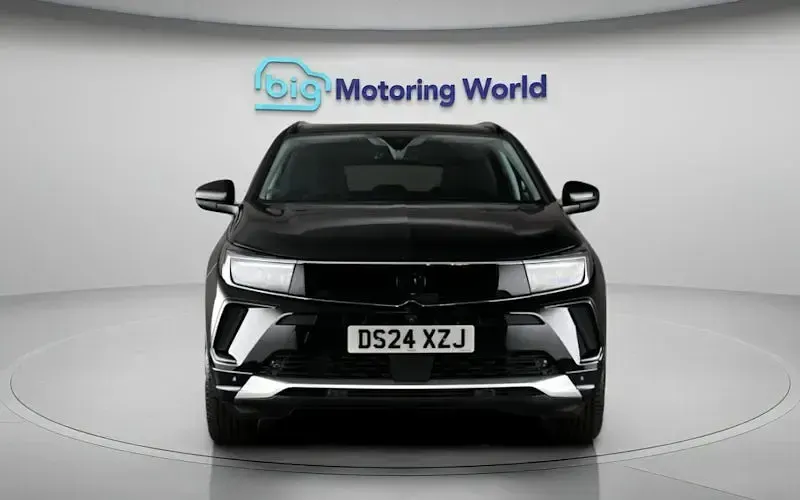 Used Vauxhall Grandland X Ultimate 131 HP (96 kW) 2024 Black SUV