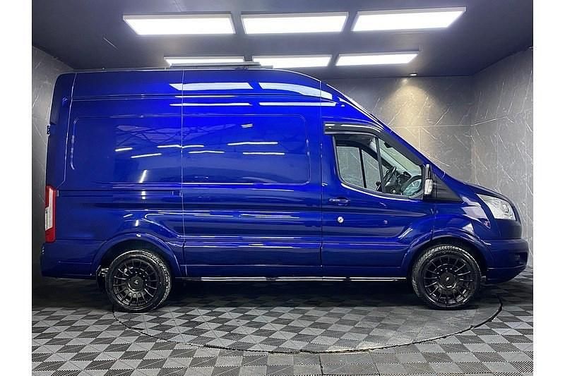 Used Ford Transit 130 HP (95 kW) 2018 Blue Van