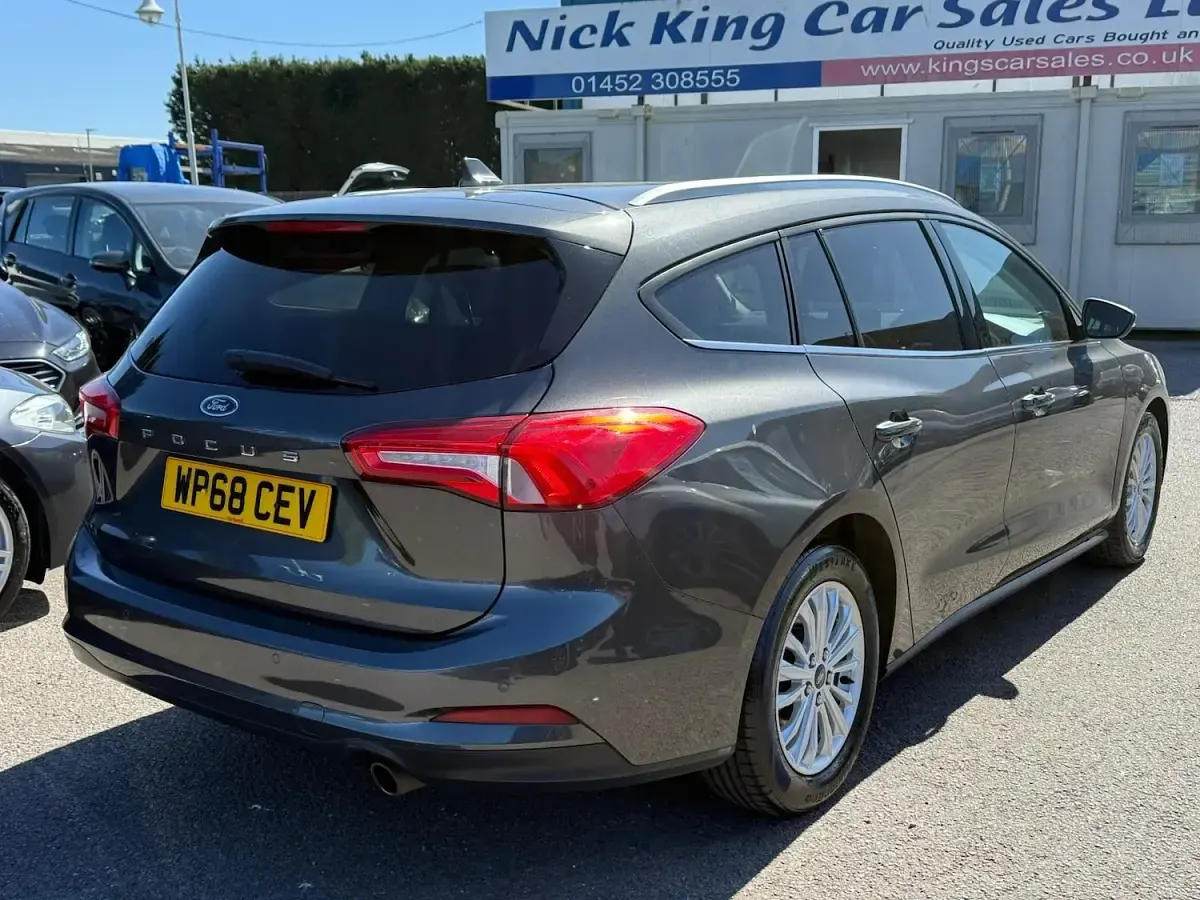 Used Ford Focus Titanium 125 HP (91 kW) 2018 Magnetic grey Estate