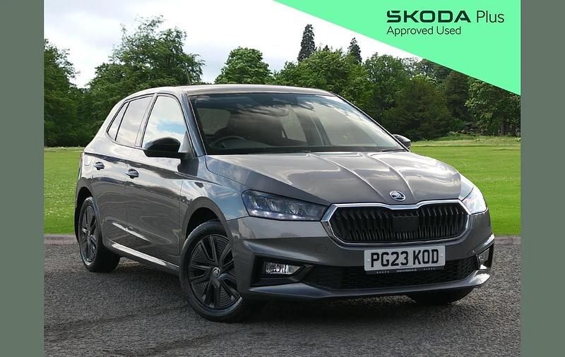 Graphite grey metallic body / black magic pearl effect roof Used 2023 Skoda Fabia Colour Edition Hatchback | £14,495 (Fair price) - Image 1/4
