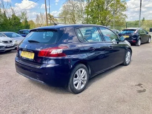 Second-hand Peugeot 308 Active 100 CP (73 kW) 2014 Albastru Hatchback