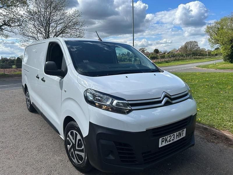 Usado Citroën Dispatch 2023 Branco Monovolume