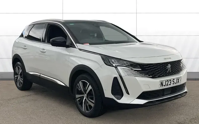 Usado Peugeot 3008 Allure+ 131 HP (96 kW) 2023 SUV