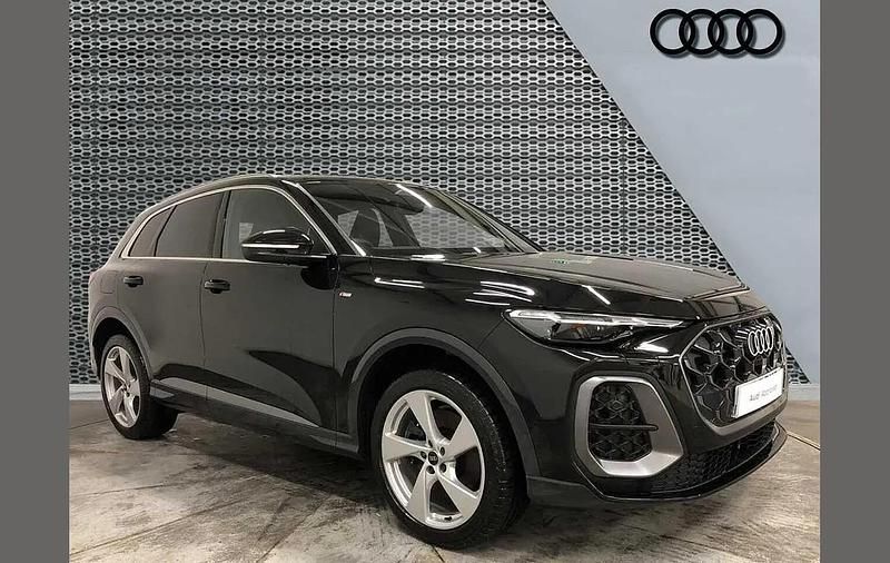 Used Audi Q5 S-Line 200 HP (147 kW) 2025 Black SUV