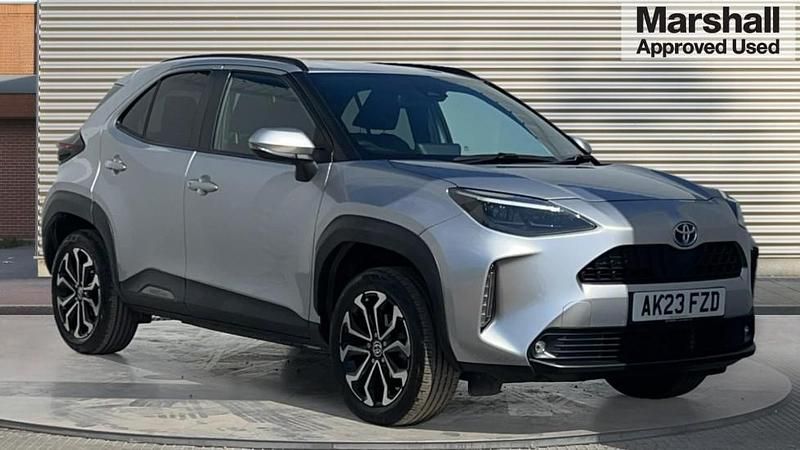 Silver Used 2023 Toyota Yaris Hybrid Design Estate | £20,684 (Fair price) - Image 1/1
