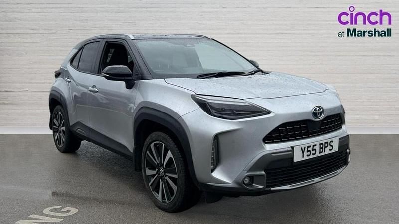 Silver Used 2022 Toyota Yaris Hybrid Edition Estate | £16,609 (Fair price) - Image 1/4