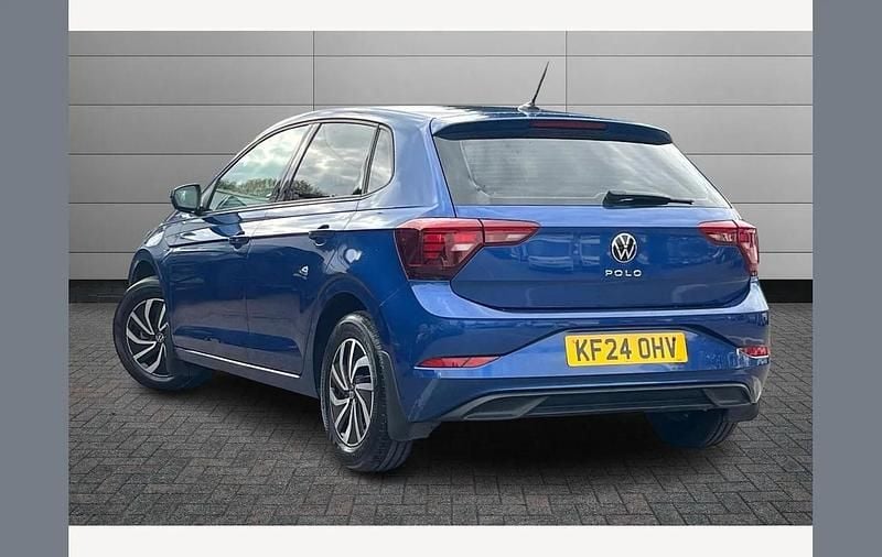Used VW Polo Life 95 HP (69 kW) 2024 Blue Hatchback