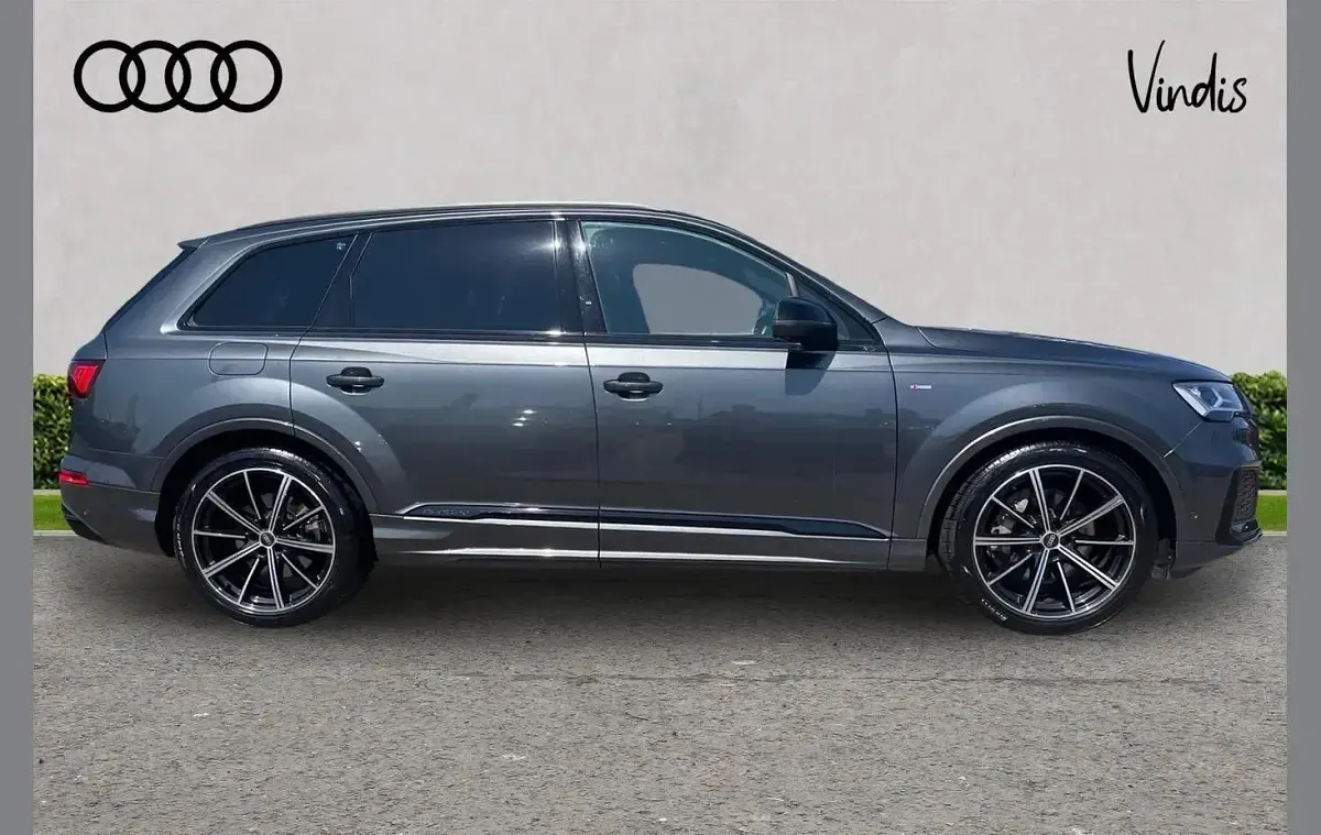 Used Audi Q7 Black Edition 281 HP (206 kW) 2022 Grey SUV